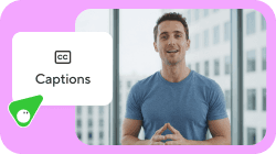 男性が動画で話しており、画面上には「CC」アイコンと「Captions」という文字のグラフィックオーバーレイが表示されている。